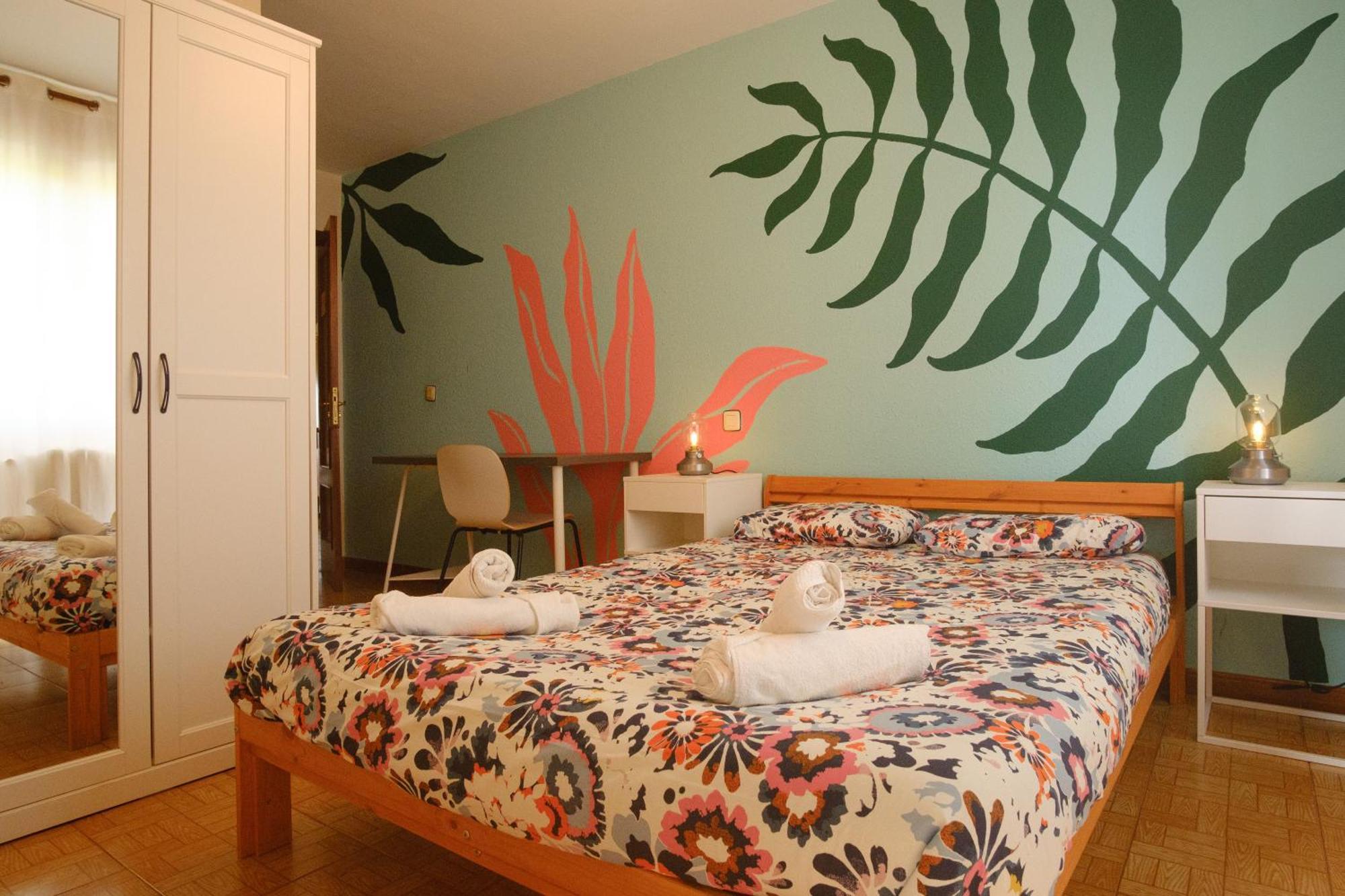 Liquid Surfhouse Hostel Langre  Bagian luar foto