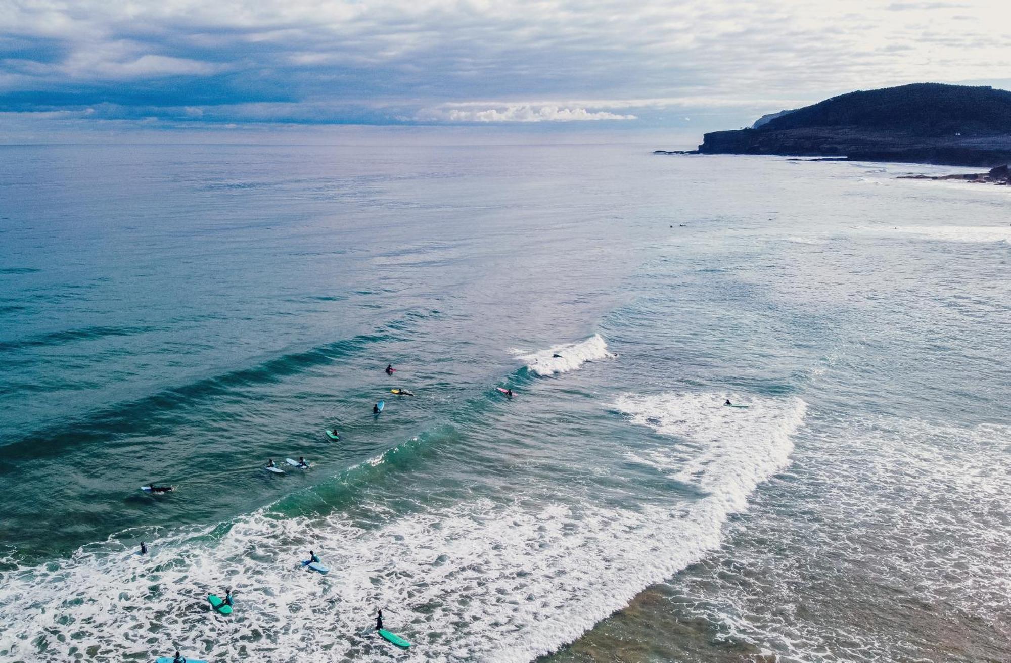 Liquid Surfhouse Hostel Langre  Bagian luar foto