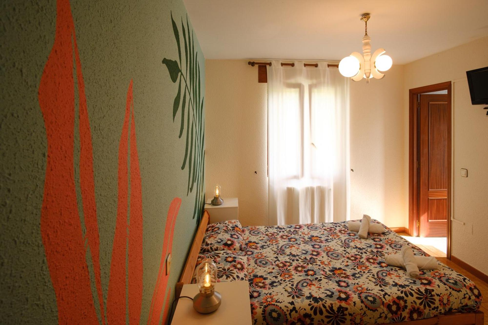 Liquid Surfhouse Hostel Langre  Ruang foto